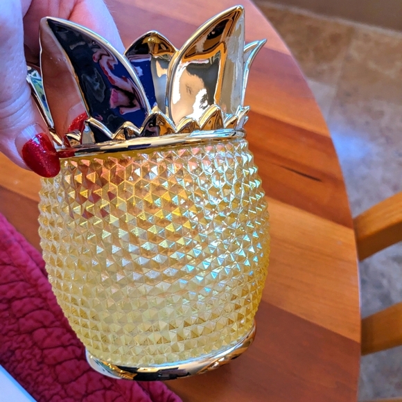 Bath & Body Works Iridescent Pineapple Foaming Soap Holder Sleeve Tropical NEW - Picture 2 of 4